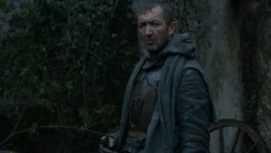 extant_GameOfThrones_2x07-AManWithoutHonor_2243