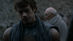 extant_GameOfThrones_2x07-AManWithoutHonor_2278