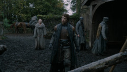 extant_GameOfThrones_2x07-AManWithoutHonor_2294