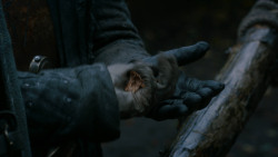 extant_GameOfThrones_2x07-AManWithoutHonor_2301