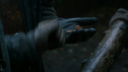 extant_GameOfThrones_2x07-AManWithoutHonor_2304