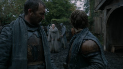 extant_GameOfThrones_2x07-AManWithoutHonor_2317