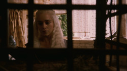 extant_GameOfThrones_2x07-AManWithoutHonor_2372