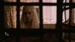 extant_GameOfThrones_2x07-AManWithoutHonor_2373