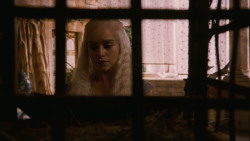 extant_GameOfThrones_2x07-AManWithoutHonor_2375