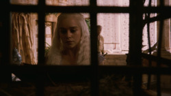 extant_GameOfThrones_2x07-AManWithoutHonor_2376
