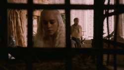 extant_GameOfThrones_2x07-AManWithoutHonor_2377