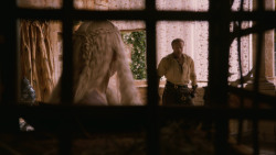 extant_GameOfThrones_2x07-AManWithoutHonor_2381