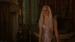 extant_GameOfThrones_2x07-AManWithoutHonor_2394