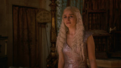 extant_GameOfThrones_2x07-AManWithoutHonor_2399