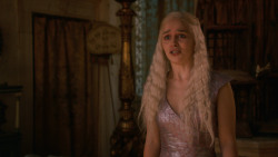 extant_GameOfThrones_2x07-AManWithoutHonor_2408