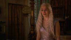 extant_GameOfThrones_2x07-AManWithoutHonor_2411