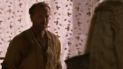 extant_GameOfThrones_2x07-AManWithoutHonor_2419