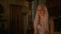 extant_GameOfThrones_2x07-AManWithoutHonor_2420