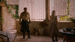 extant_GameOfThrones_2x07-AManWithoutHonor_2432