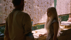 extant_GameOfThrones_2x07-AManWithoutHonor_2448