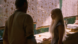 extant_GameOfThrones_2x07-AManWithoutHonor_2449
