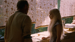 extant_GameOfThrones_2x07-AManWithoutHonor_2451