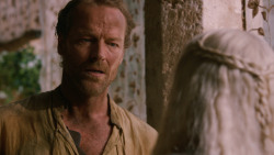 extant_GameOfThrones_2x07-AManWithoutHonor_2469