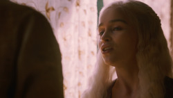 extant_GameOfThrones_2x07-AManWithoutHonor_2477