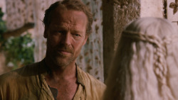 extant_GameOfThrones_2x07-AManWithoutHonor_2490