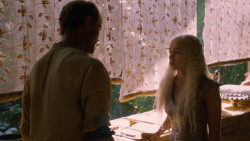 extant_GameOfThrones_2x07-AManWithoutHonor_2494