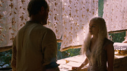 extant_GameOfThrones_2x07-AManWithoutHonor_2497