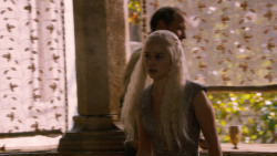extant_GameOfThrones_2x07-AManWithoutHonor_2523