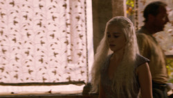 extant_GameOfThrones_2x07-AManWithoutHonor_2524