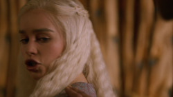 extant_GameOfThrones_2x07-AManWithoutHonor_2571
