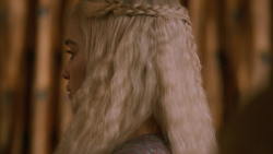 extant_GameOfThrones_2x07-AManWithoutHonor_2585