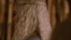 extant_GameOfThrones_2x07-AManWithoutHonor_2588