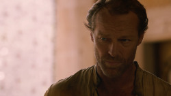 extant_GameOfThrones_2x07-AManWithoutHonor_2602