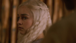 extant_GameOfThrones_2x07-AManWithoutHonor_2610