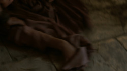 extant_GameOfThrones_2x07-AManWithoutHonor_2925