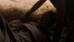 extant_GameOfThrones_2x07-AManWithoutHonor_2931
