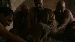 extant_GameOfThrones_2x07-AManWithoutHonor_2935