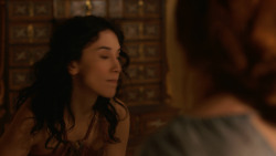 extant_GameOfThrones_2x07-AManWithoutHonor_3030