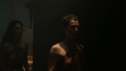 extant_GameOfThrones_2x07-AManWithoutHonor_3041