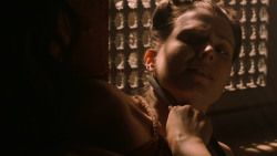 extant_GameOfThrones_2x07-AManWithoutHonor_3054