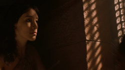 extant_GameOfThrones_2x07-AManWithoutHonor_3058