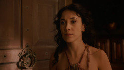 extant_GameOfThrones_2x07-AManWithoutHonor_3084