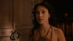 extant_GameOfThrones_2x07-AManWithoutHonor_3085