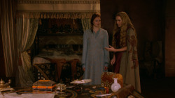 extant_GameOfThrones_2x07-AManWithoutHonor_3123