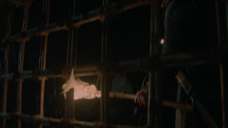 extant_GameOfThrones_2x07-AManWithoutHonor_3400