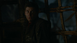 extant_GameOfThrones_2x07-AManWithoutHonor_3427
