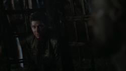 extant_GameOfThrones_2x07-AManWithoutHonor_3457