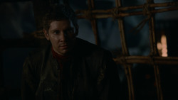 extant_GameOfThrones_2x07-AManWithoutHonor_3525