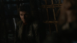 extant_GameOfThrones_2x07-AManWithoutHonor_3592