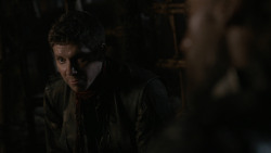 extant_GameOfThrones_2x07-AManWithoutHonor_3653